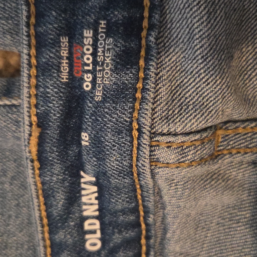Old Navy High Rise Curvy OG Loose Fit - Picture 3 of 5